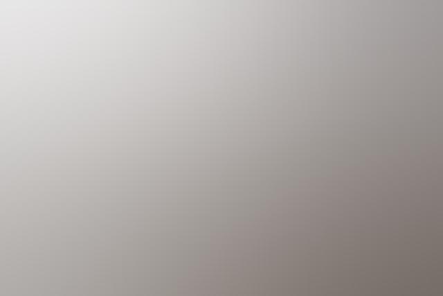 Peach and Saffron Ice Lollies